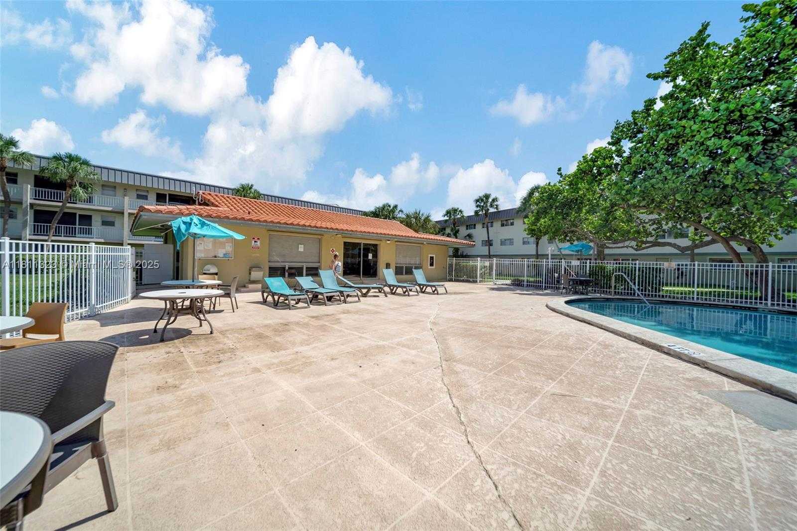 Small Image of 270 LAYNE BLVD #307, Hallandale Beach Number 11
