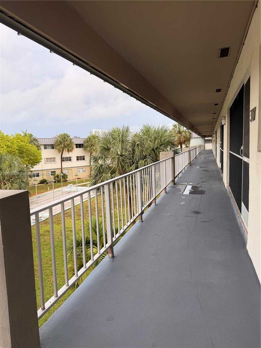 Small Image of 270 LAYNE BLVD #307, Hallandale Beach Number 32