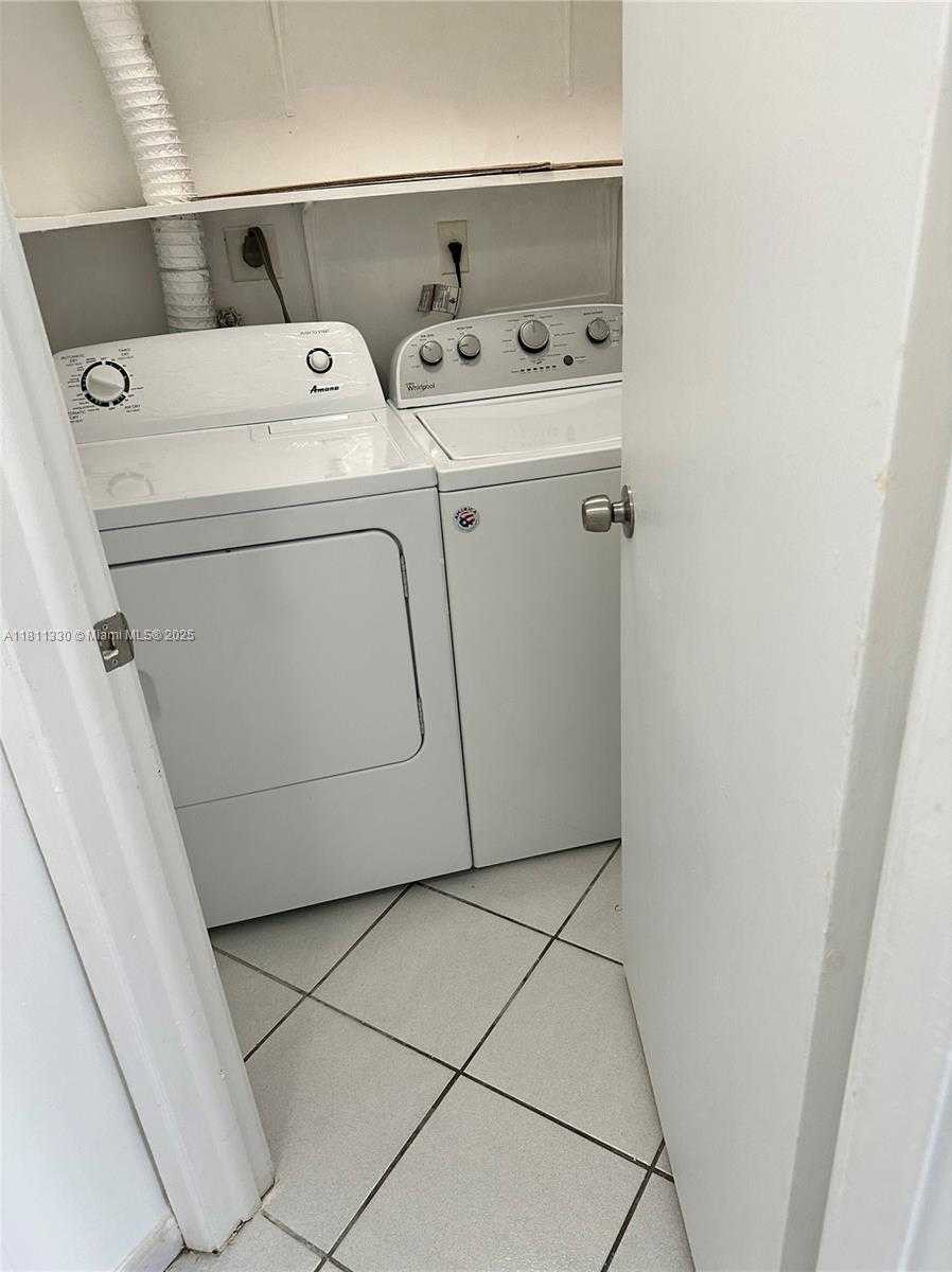 Small Image of 9431 FONTAINEBLEAU BLVD #112, Miami Number 18
