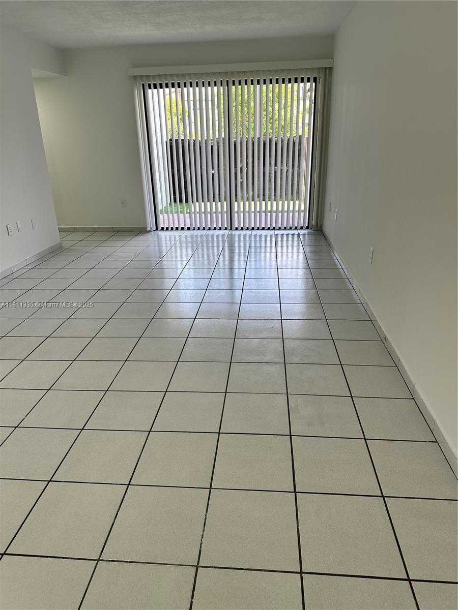 Small Image of 9431 FONTAINEBLEAU BLVD #112, Miami Number 3