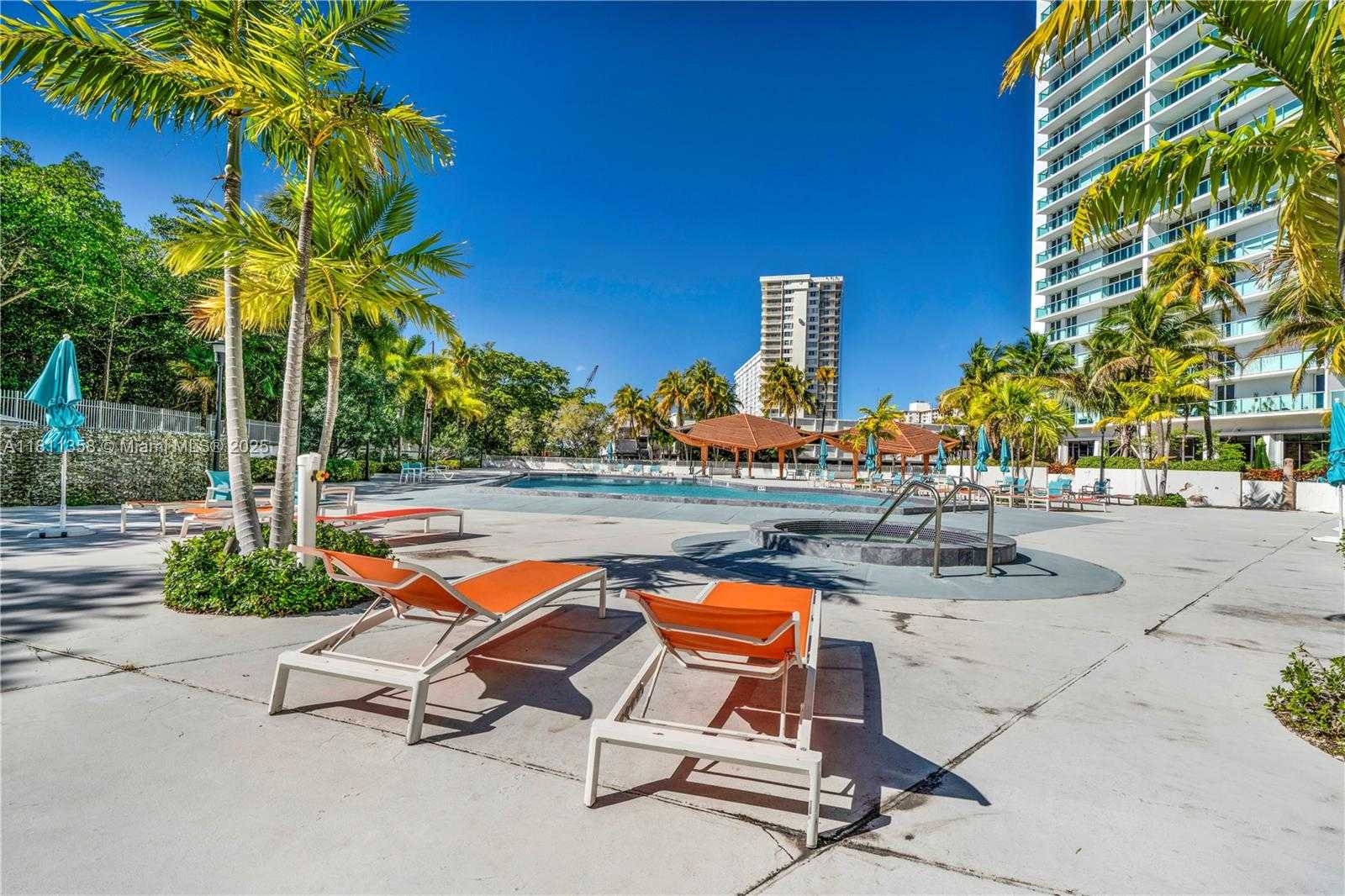 Small Image of 100 BAYVIEW DR #322, Sunny Isles Beach Number 14