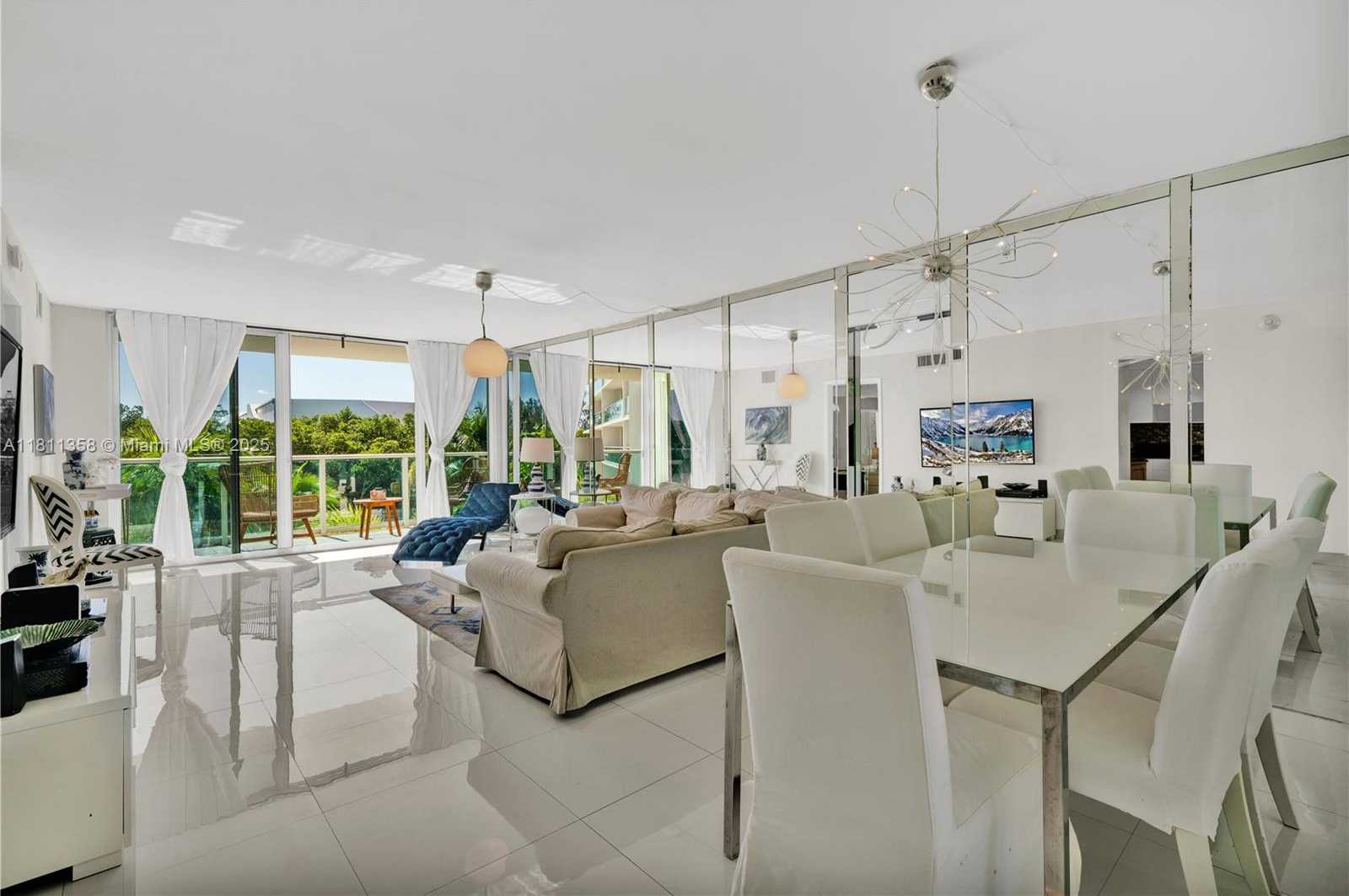Small Image of 100 BAYVIEW DR #322, Sunny Isles Beach Number 19
