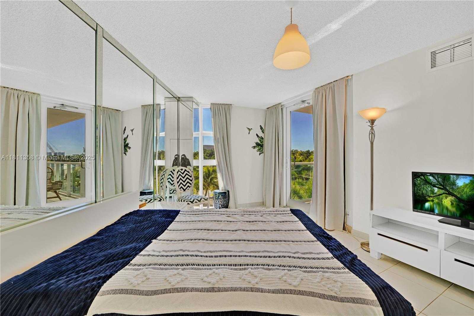 Small Image of 100 BAYVIEW DR #322, Sunny Isles Beach Number 34