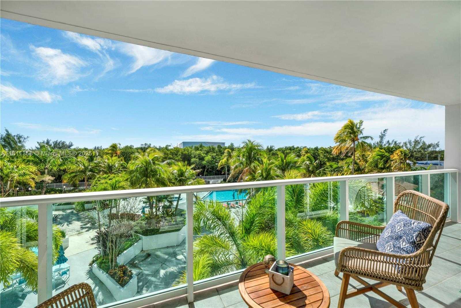 Small Image of 100 BAYVIEW DR #322, Sunny Isles Beach Number 38