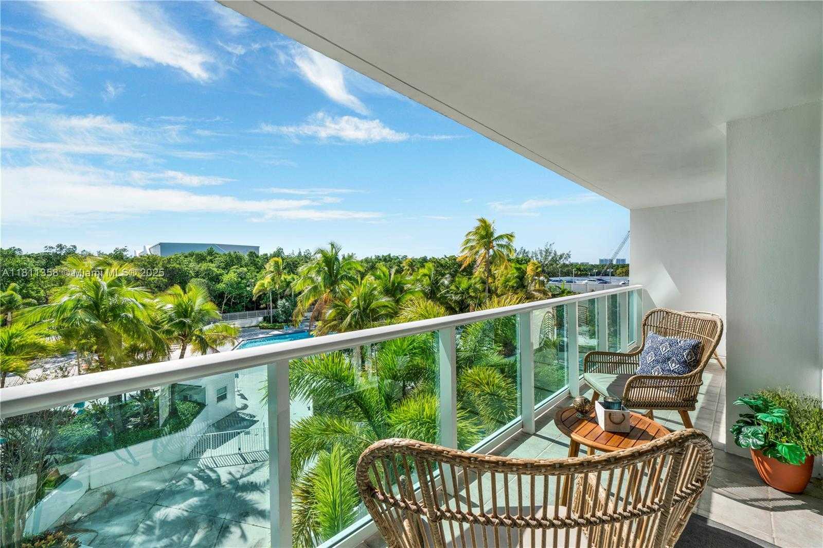 Small Image of 100 BAYVIEW DR #322, Sunny Isles Beach Number 39