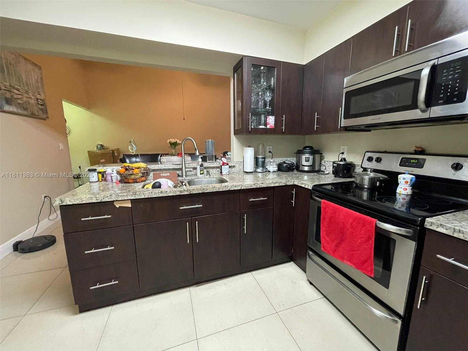 Small Image of 10245 NORTH WEST 9TH ST CIR #202-9, Miami Number 11