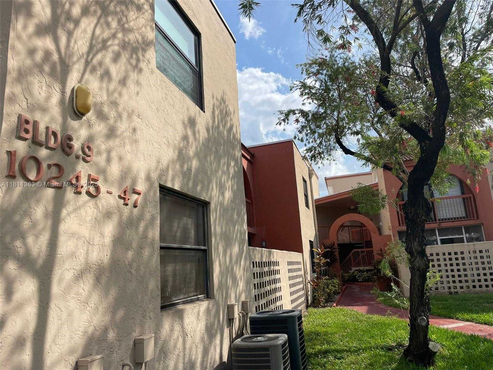 Small Image of 10245 NORTH WEST 9TH ST CIR #202-9, Miami Number 22
