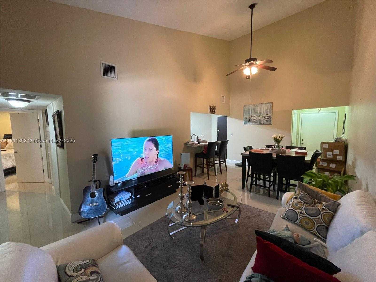 Small Image of 10245 NORTH WEST 9TH ST CIR #202-9, Miami Number 4