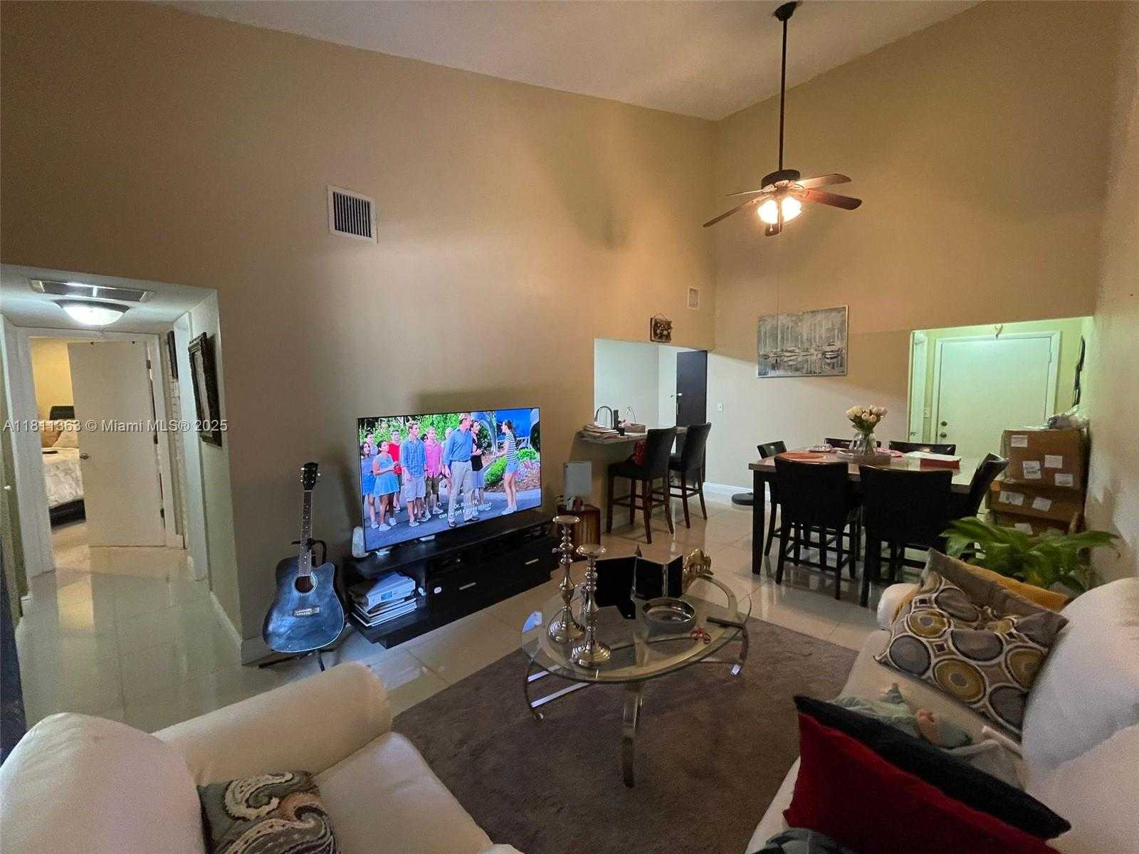 Small Image of 10245 NORTH WEST 9TH ST CIR #202-9, Miami Number 5