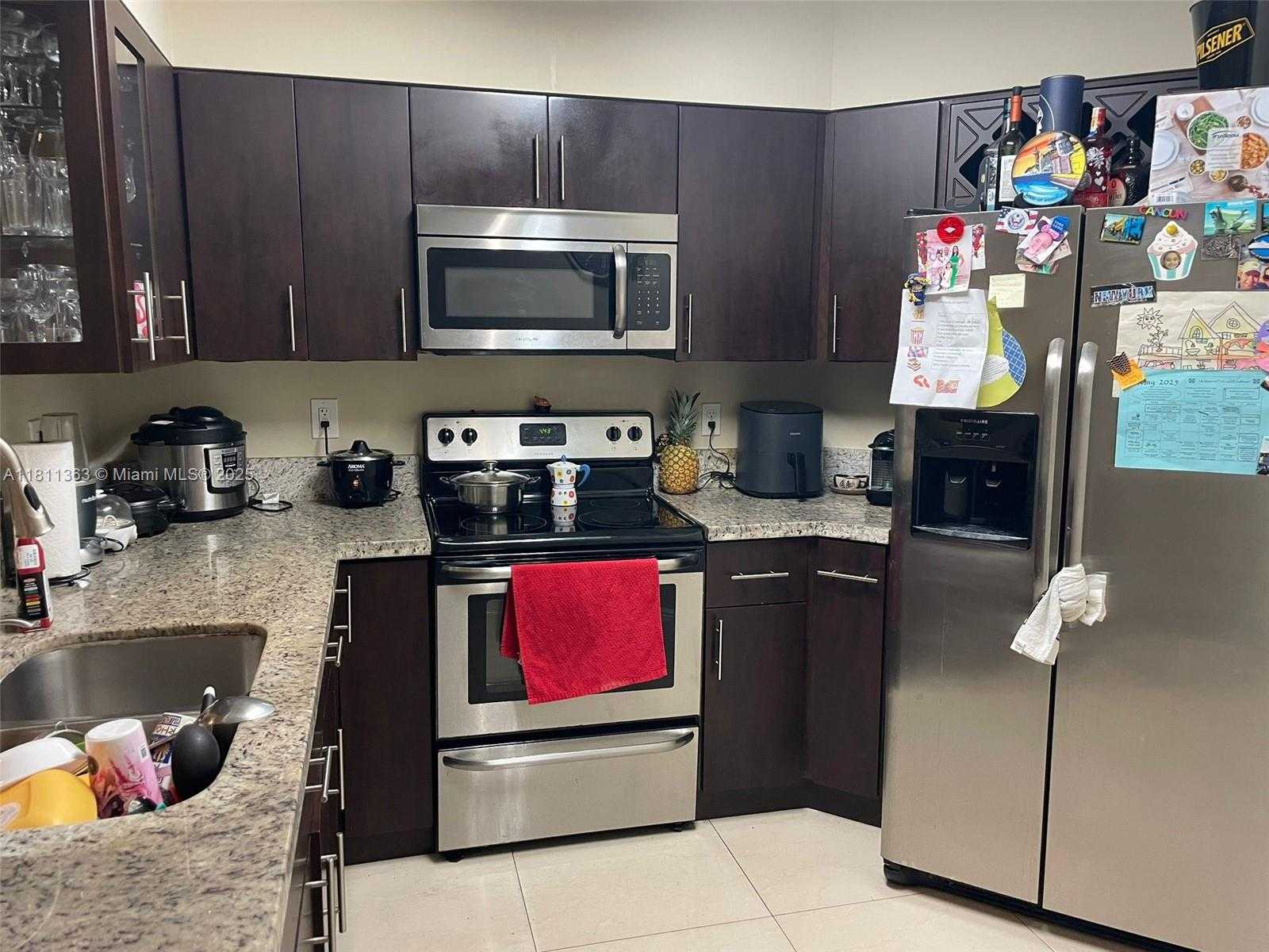 Small Image of 10245 NORTH WEST 9TH ST CIR #202-9, Miami Number 6