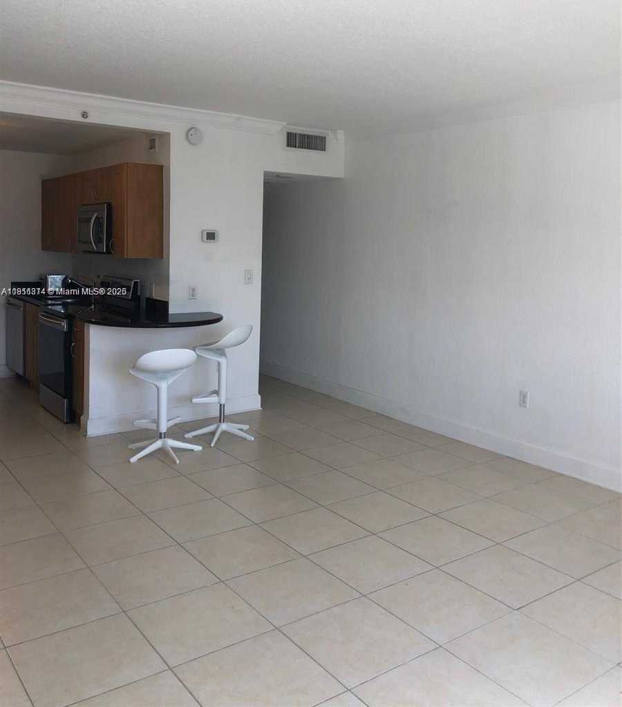 Small Image of 401 69TH ST #602, Miami Beach Number 11
