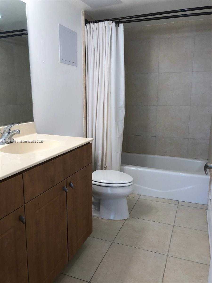 Small Image of 401 69TH ST #602, Miami Beach Number 12