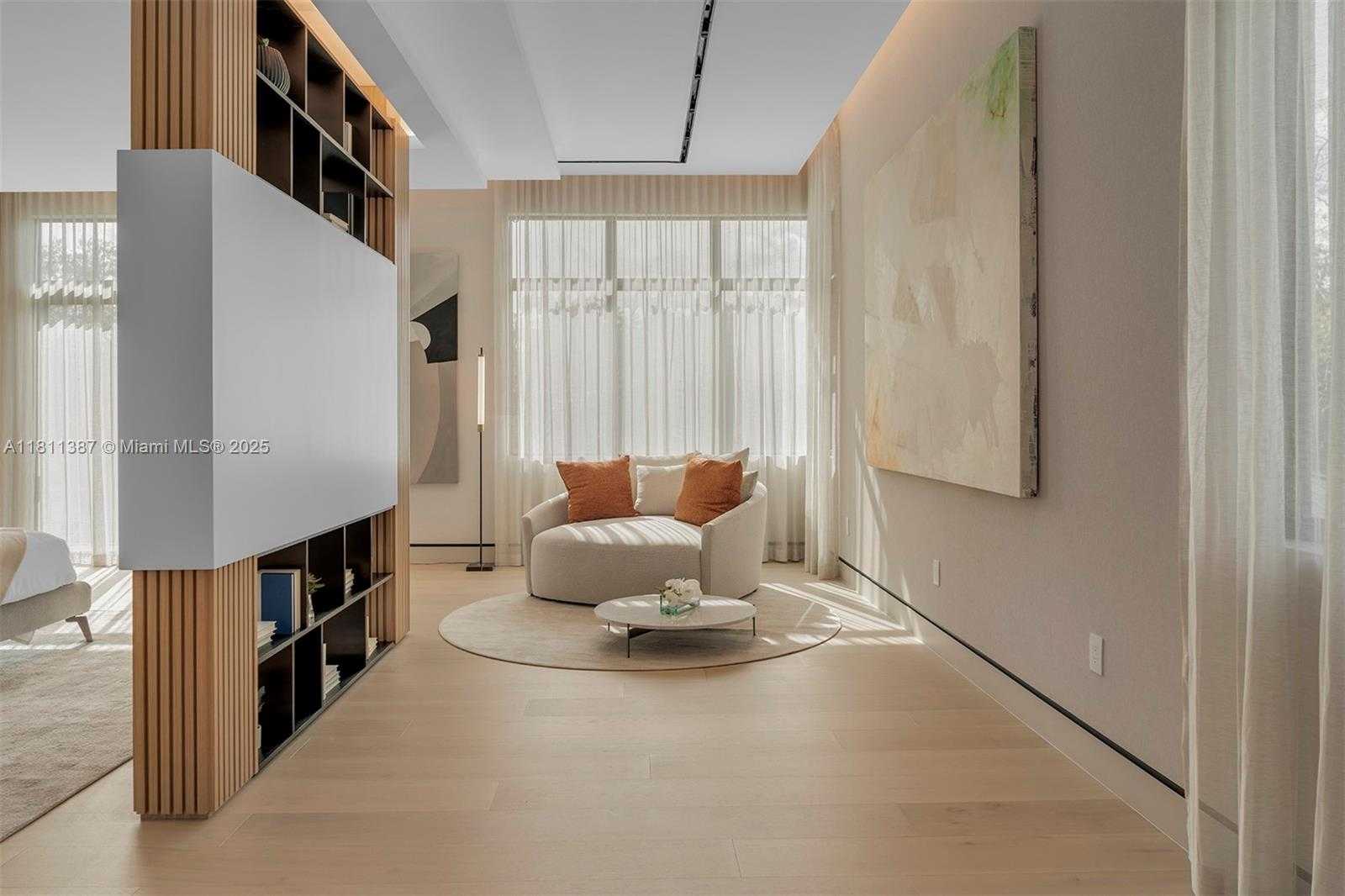 Small Image of 12500 SOUTH WEST 64 AVE, Pinecrest Number 23