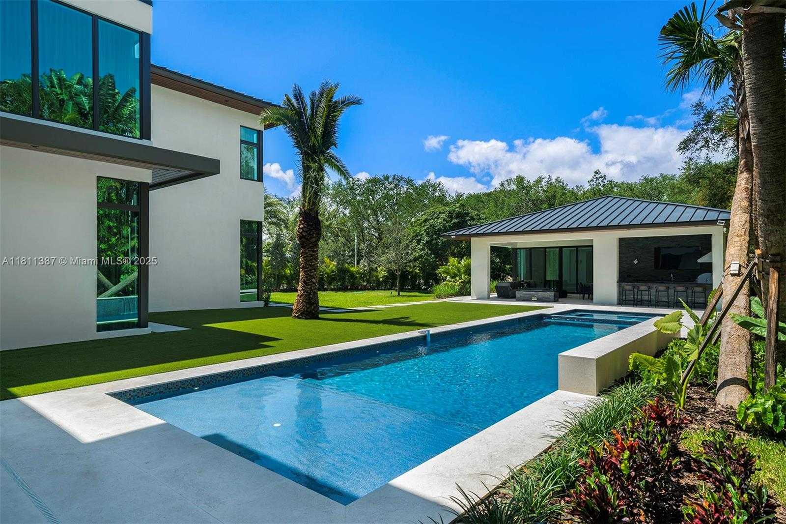Small Image of 12500 SOUTH WEST 64 AVE, Pinecrest Number 38