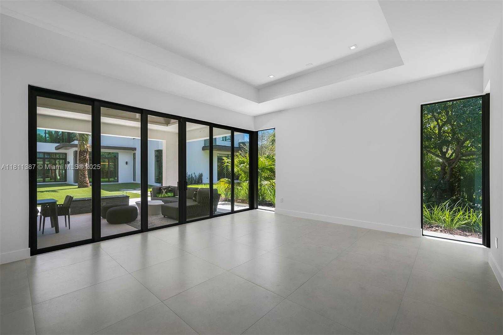Small Image of 12500 SOUTH WEST 64 AVE, Pinecrest Number 43