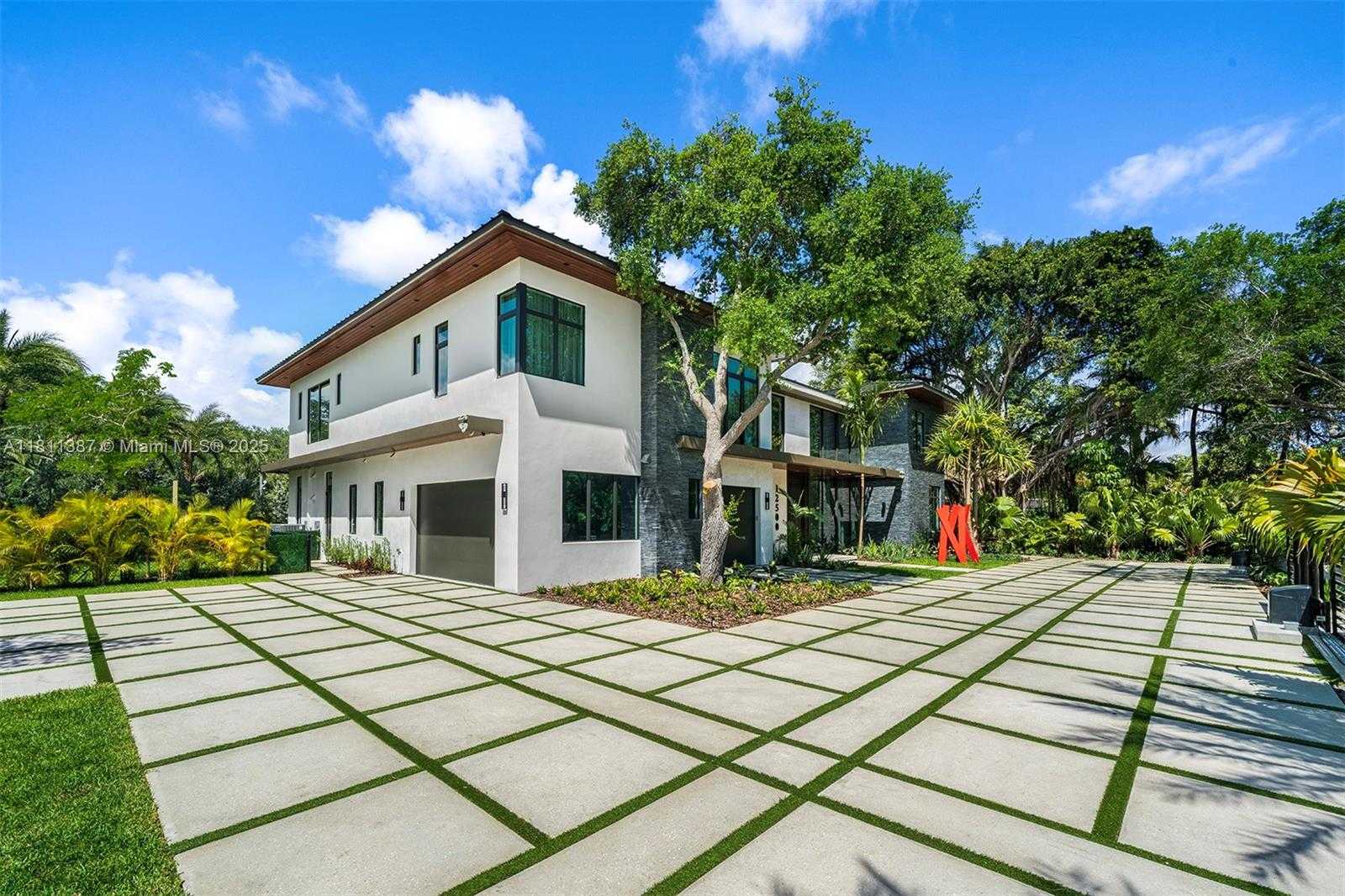 Small Image of 12500 SOUTH WEST 64 AVE, Pinecrest Number 45
