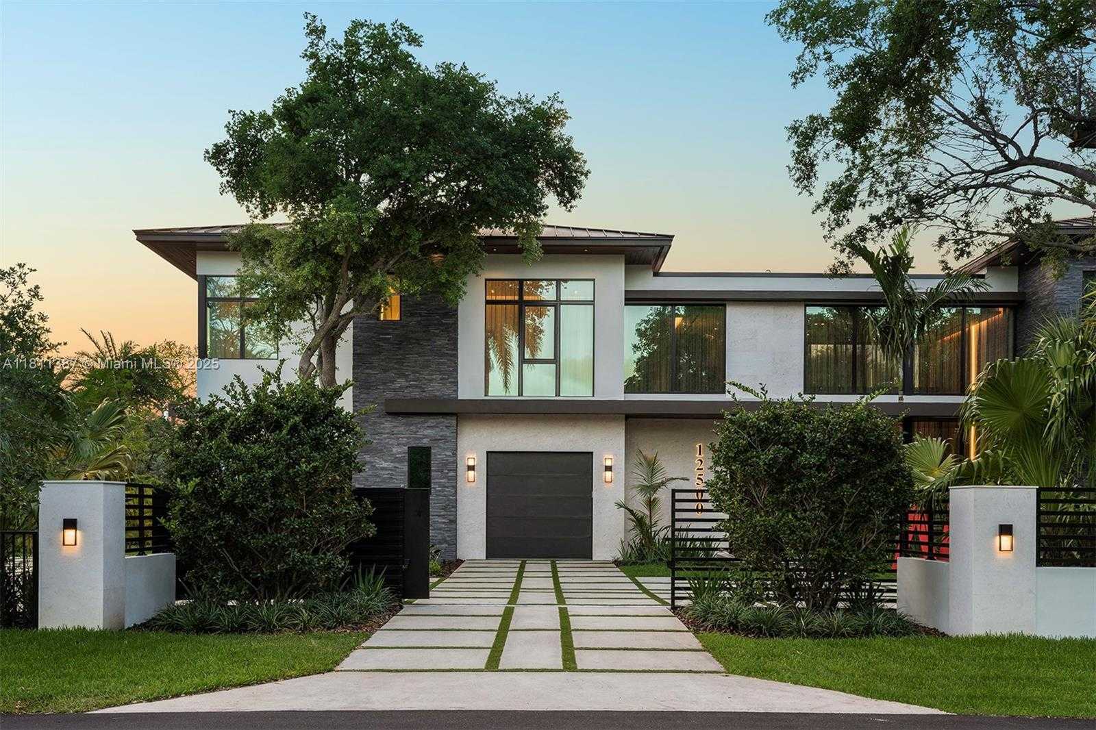 Small Image of 12500 SOUTH WEST 64 AVE, Pinecrest Number 51