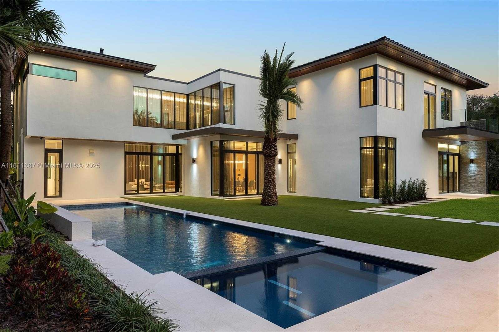 Small Image of 12500 SOUTH WEST 64 AVE, Pinecrest Number 53