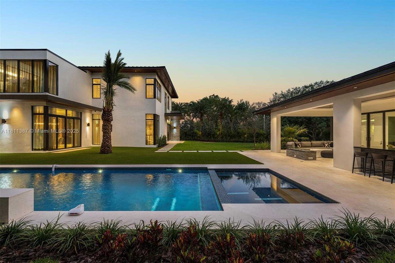 Small Image of 12500 SOUTH WEST 64 AVE, Pinecrest Number 54