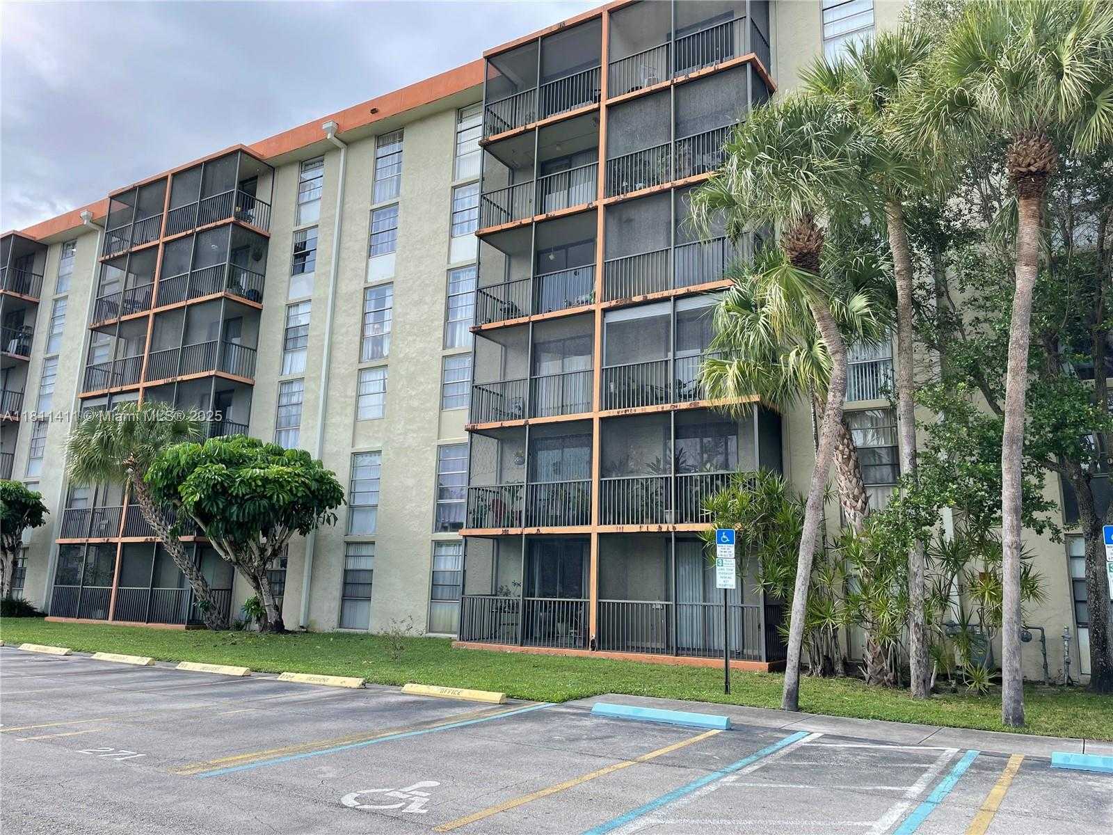 Small Image of 16851 NORTH EAST 23RD AVE #B102, North Miami Beach Number 22