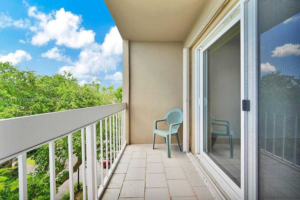 Small Image of 7740 CAMINO REAL #G-407, Miami Number 10