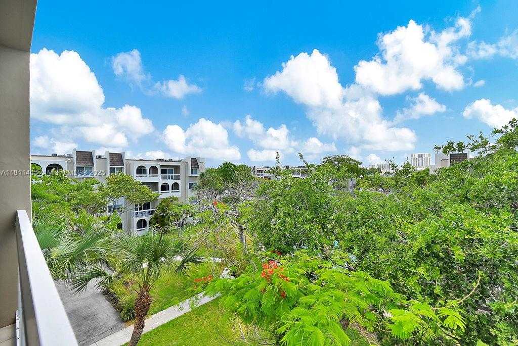 Small Image of 7740 CAMINO REAL #G-407, Miami Number 11