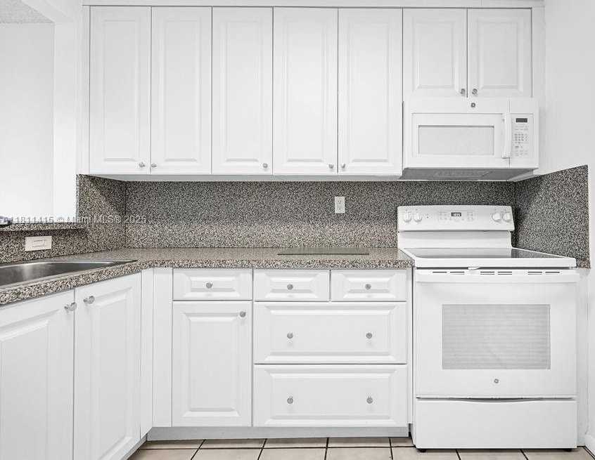 Small Image of 7740 CAMINO REAL #G-407, Miami Number 17