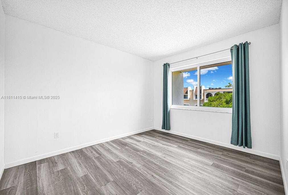 Small Image of 7740 CAMINO REAL #G-407, Miami Number 26