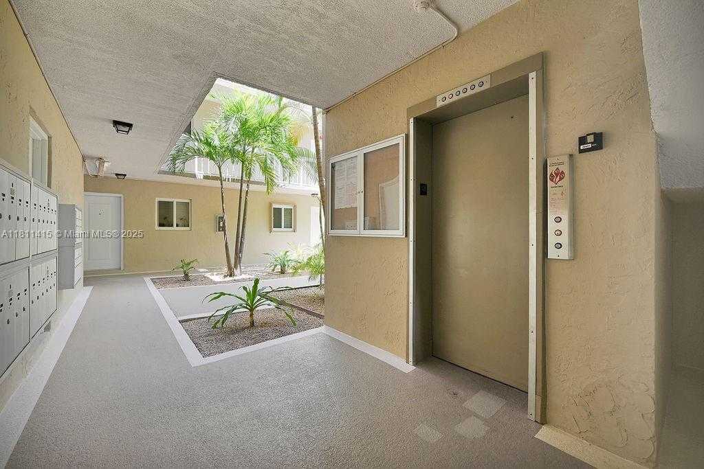 Small Image of 7740 CAMINO REAL #G-407, Miami Number 35