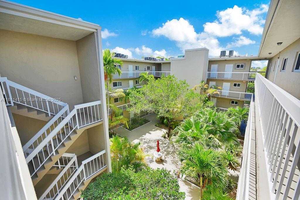 Small Image of 7740 CAMINO REAL #G-407, Miami Number 5