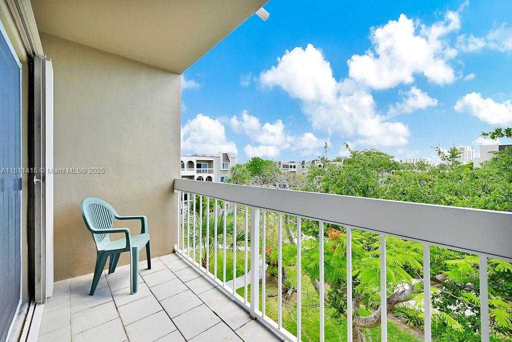 Small Image of 7740 CAMINO REAL #G-407, Miami Number 9