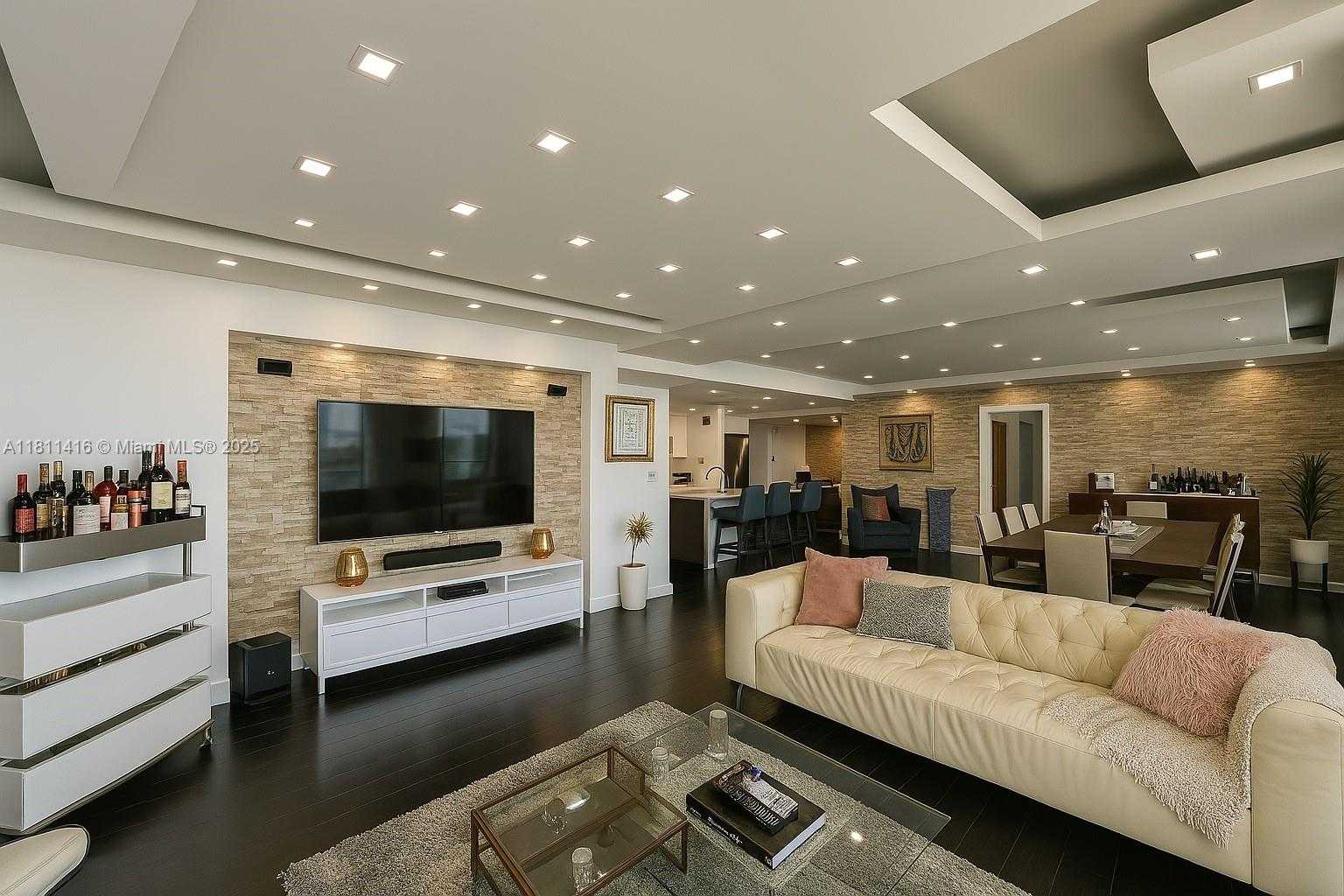 Small Image of 50 BISCAYNE BLVD #1510, Miami Number 6