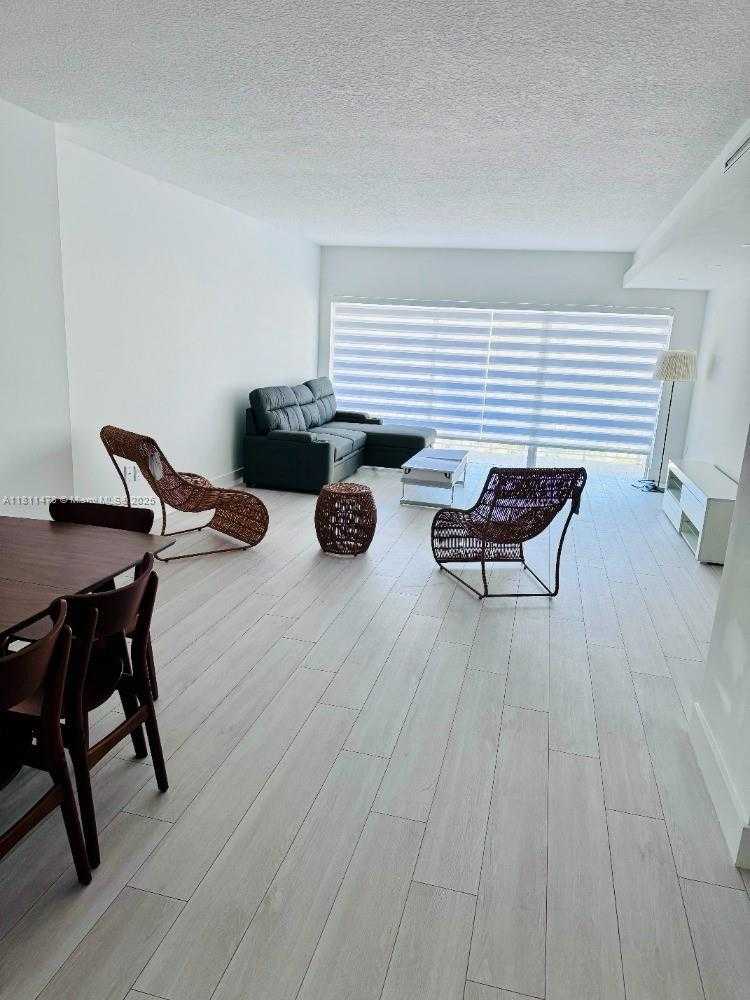 Small Image of 500 BAYVIEW DR #1723, Sunny Isles Beach Number 11