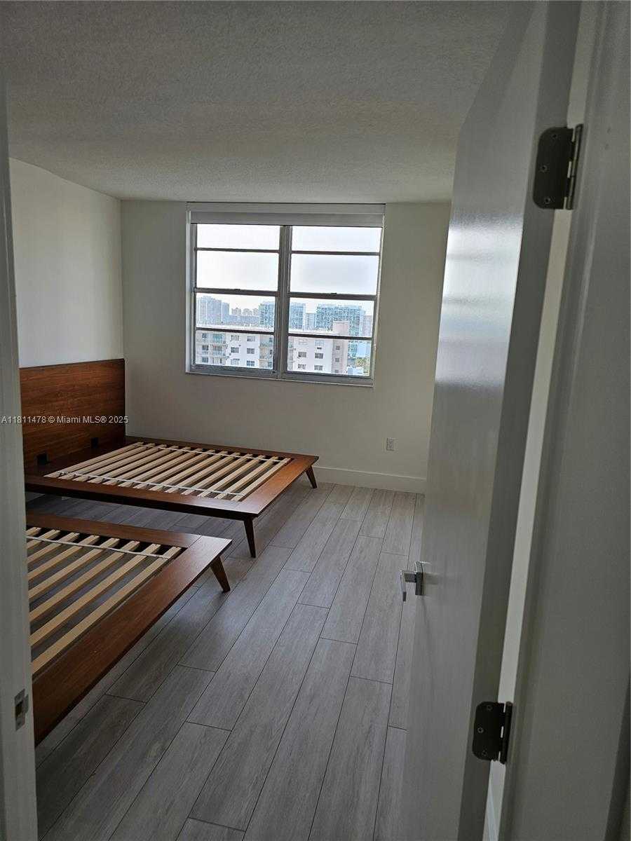 Small Image of 500 BAYVIEW DR #1723, Sunny Isles Beach Number 15