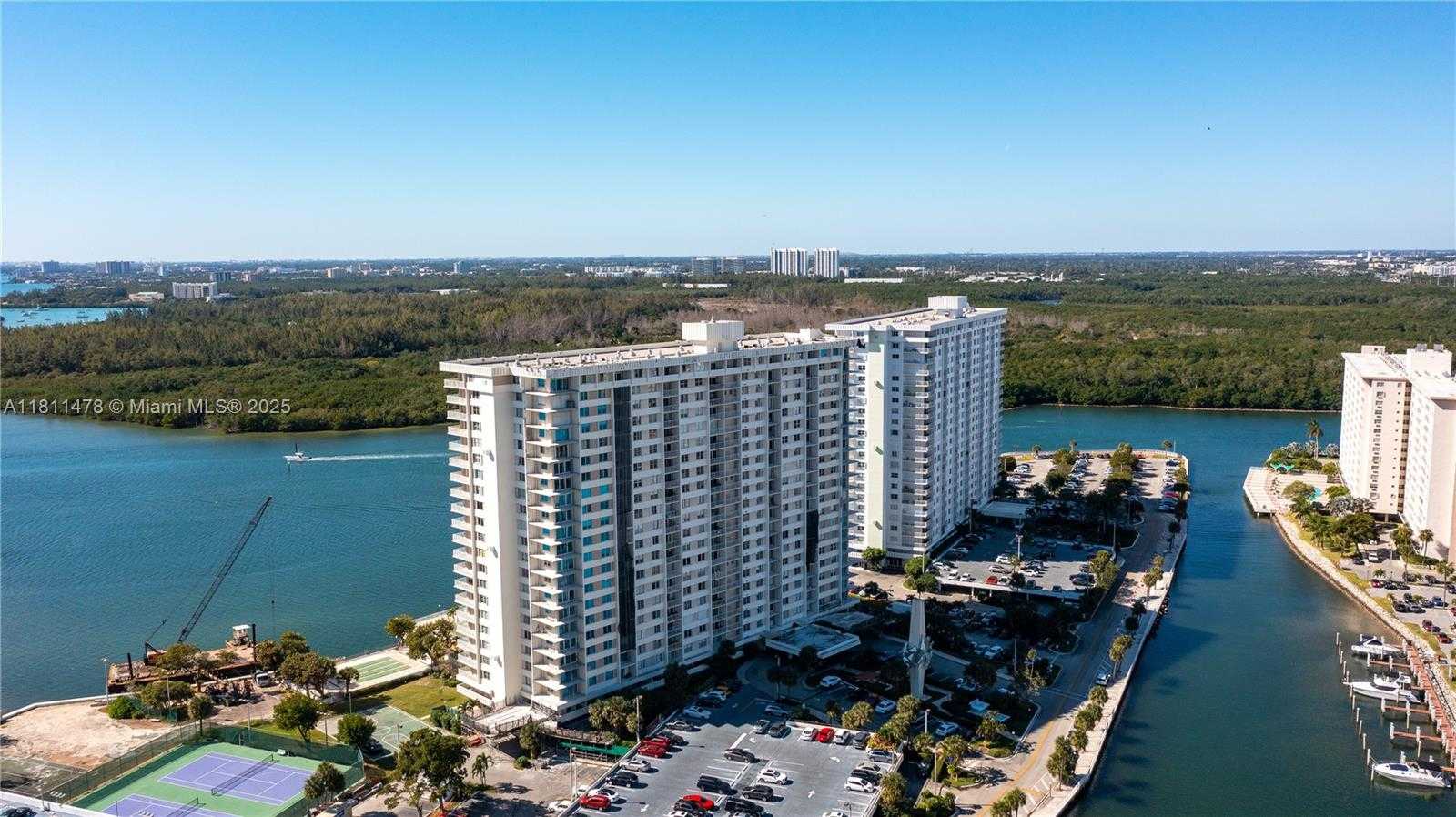 Small Image of 500 BAYVIEW DR #1723, Sunny Isles Beach Number 27