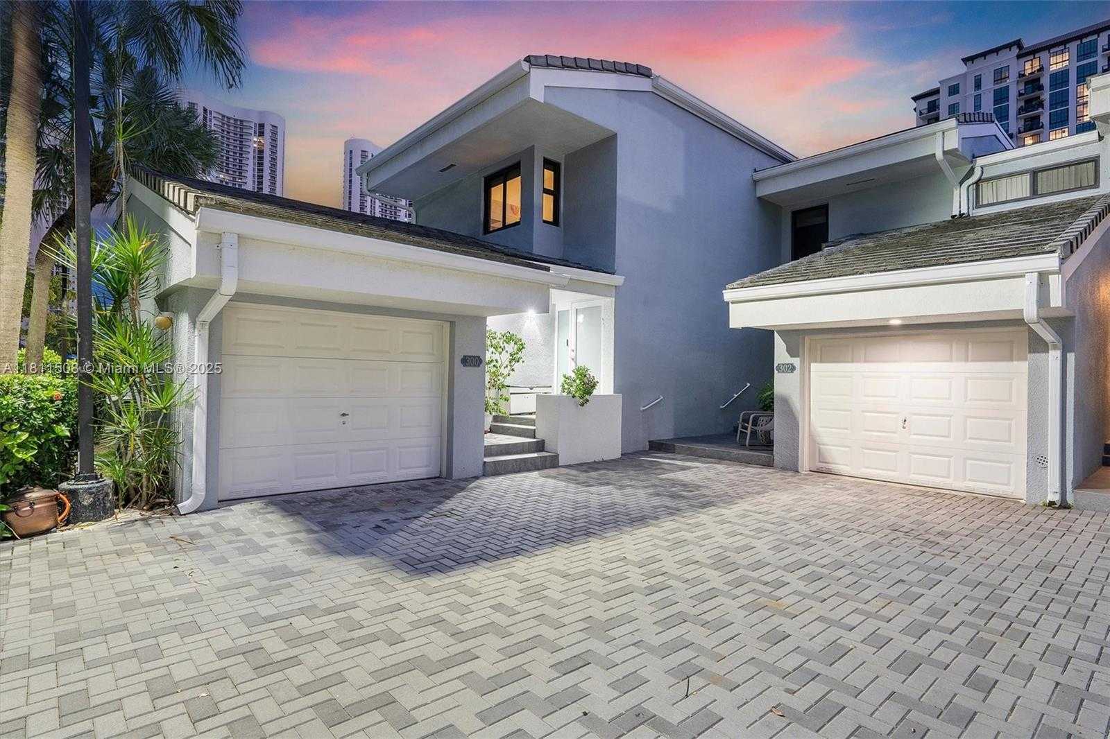 Small Image of 300 POINCIANA DR #702, Sunny Isles Beach Number 2