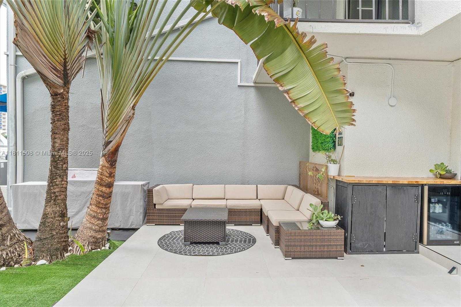 Small Image of 300 POINCIANA DR #702, Sunny Isles Beach Number 20