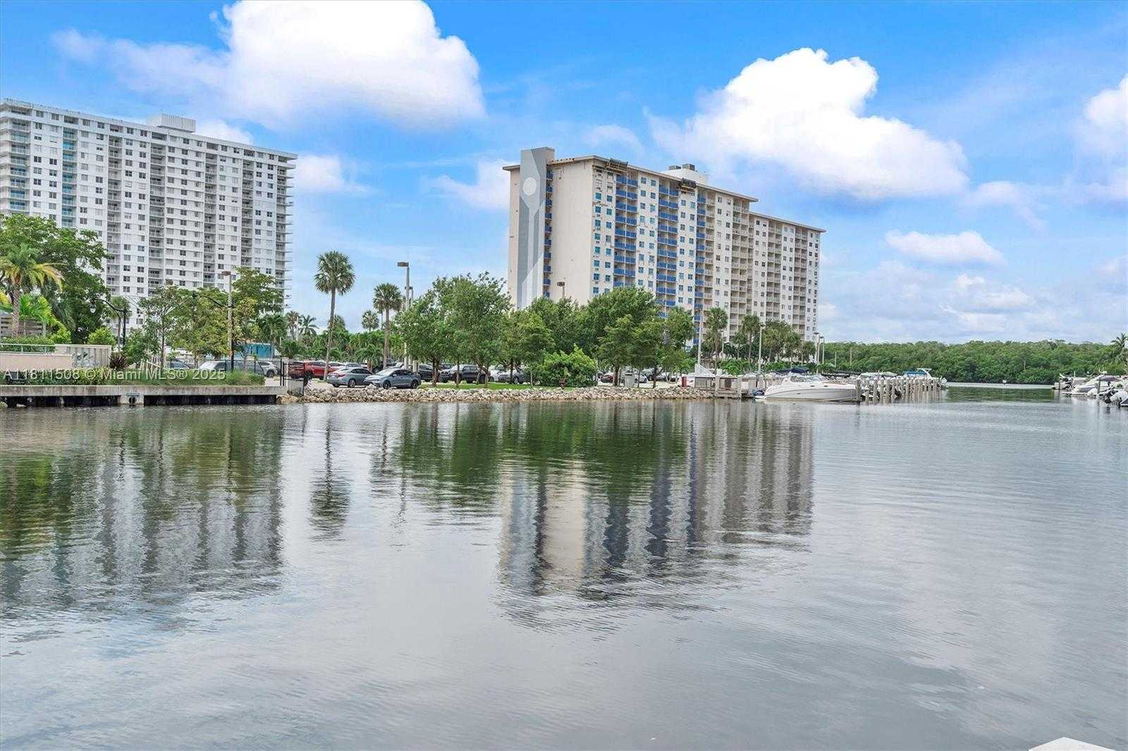 Small Image of 300 POINCIANA DR #702, Sunny Isles Beach Number 26