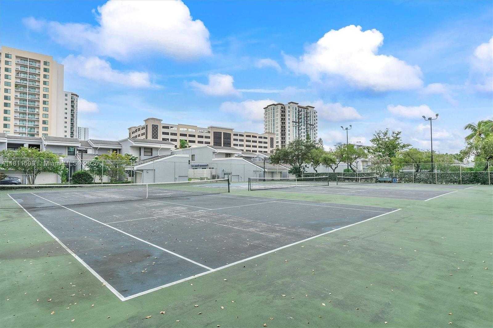 Small Image of 300 POINCIANA DR #702, Sunny Isles Beach Number 27