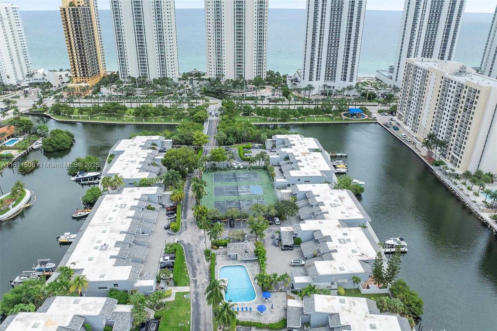 Small Image of 300 POINCIANA DR #702, Sunny Isles Beach Number 33