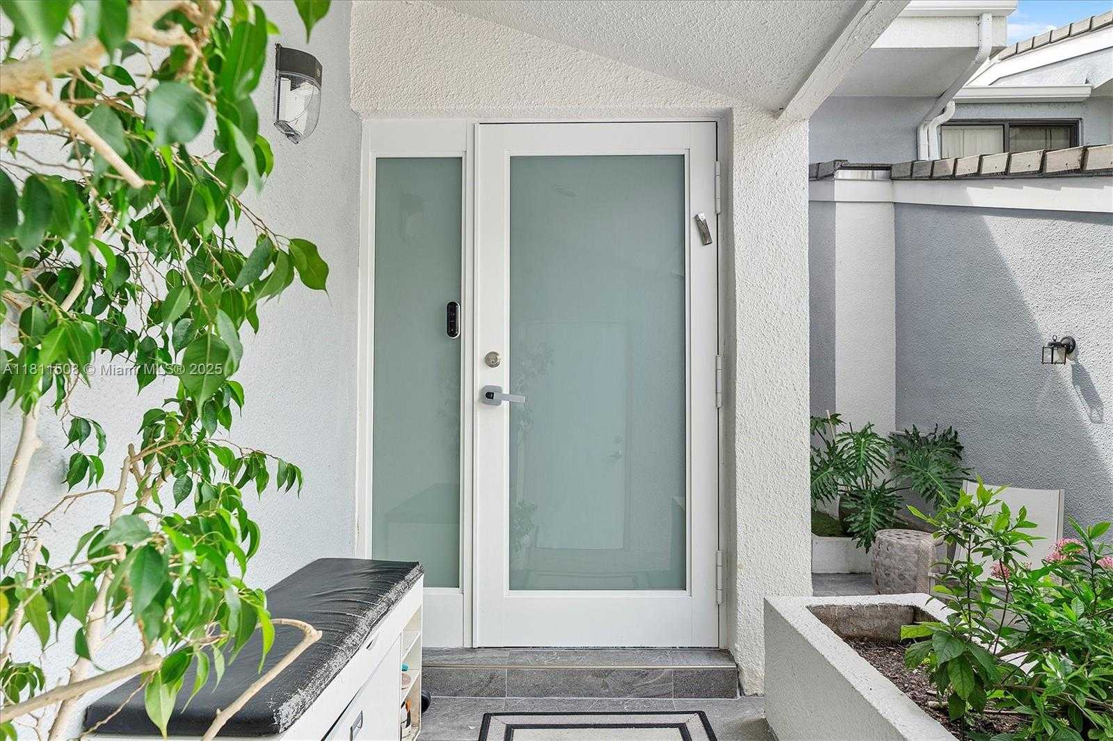Small Image of 300 POINCIANA DR #702, Sunny Isles Beach Number 4
