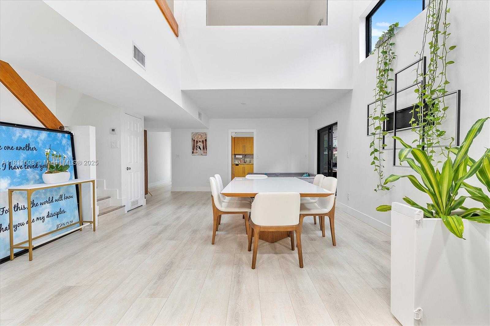 Small Image of 300 POINCIANA DR #702, Sunny Isles Beach Number 8