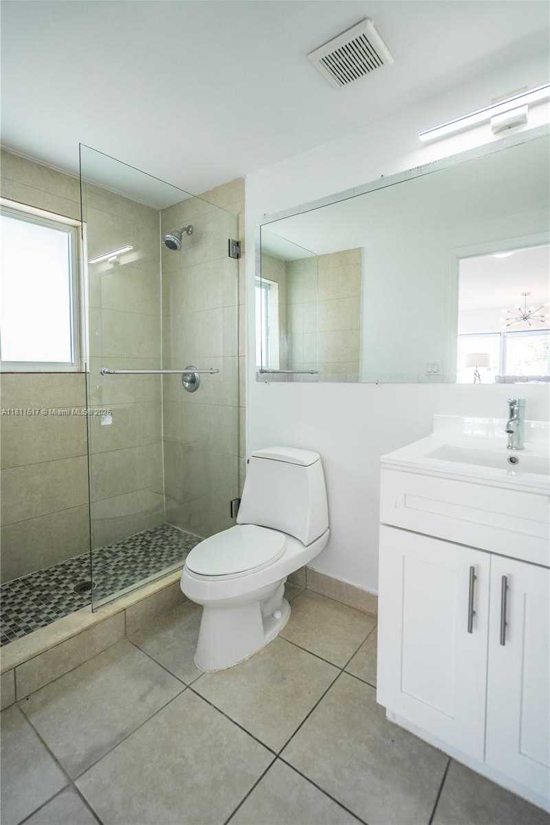 Small Image of 6971 CARLYLE AVE #101, Miami Beach Number 7
