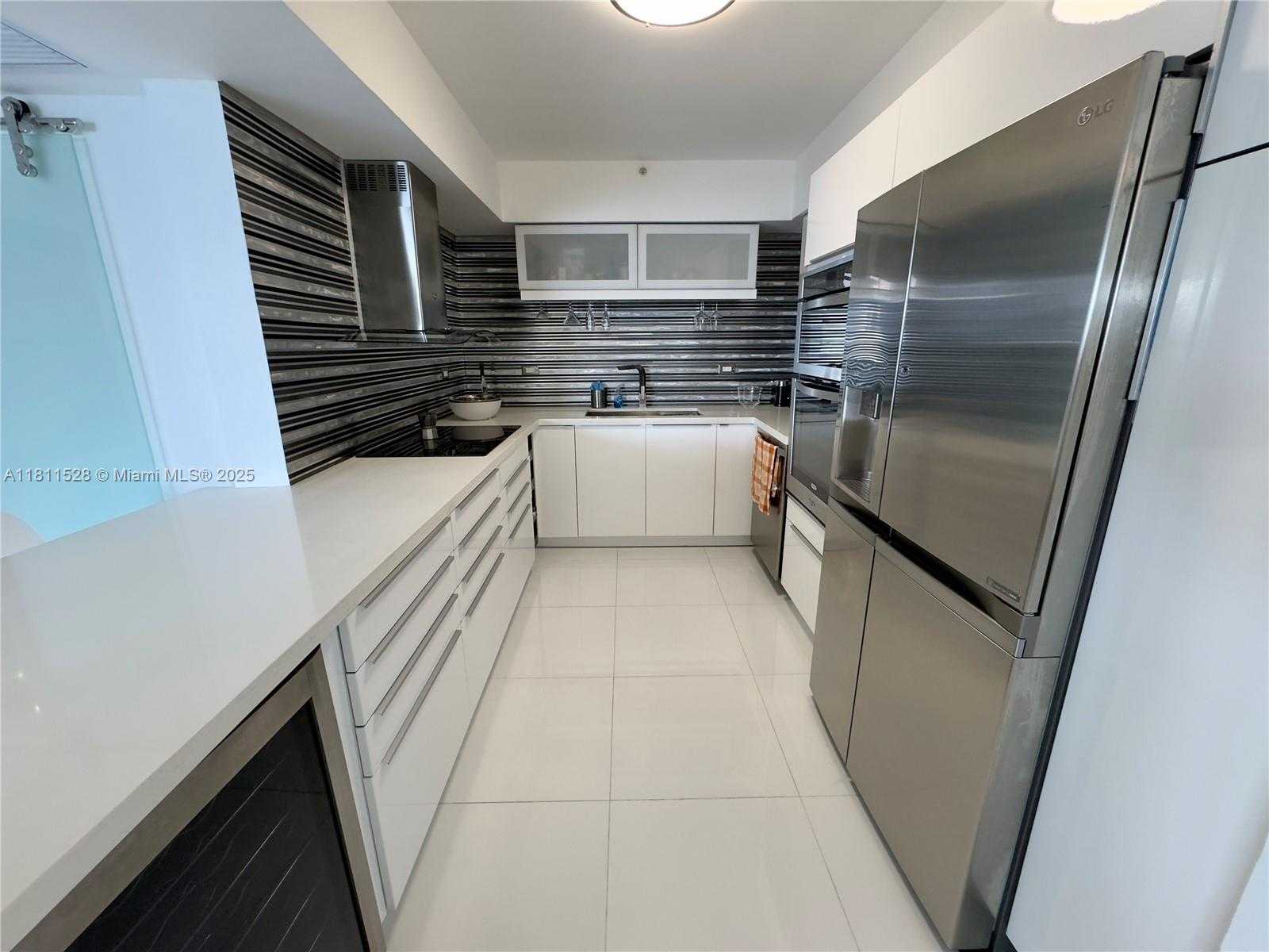 Small Image of 1500 BAY RD #1040S, Miami Beach Number 3