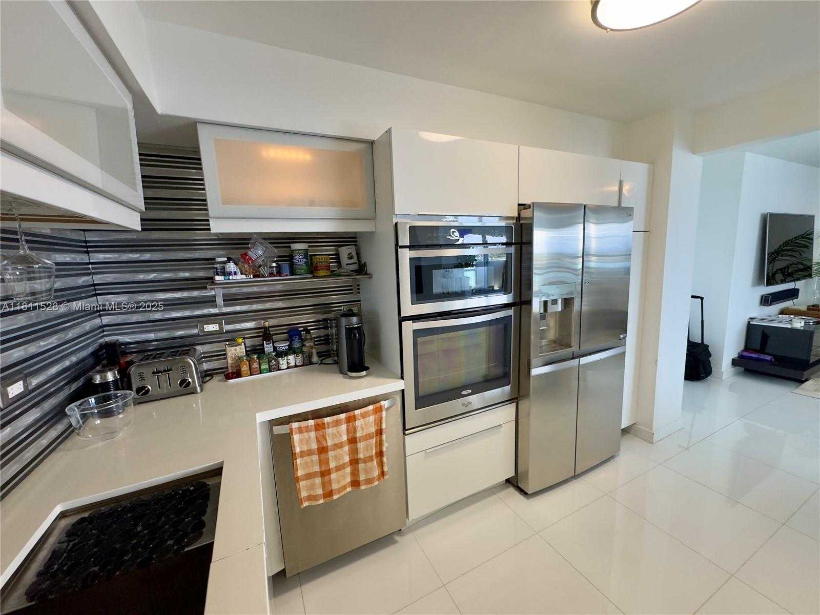 Small Image of 1500 BAY RD #1040S, Miami Beach Number 4