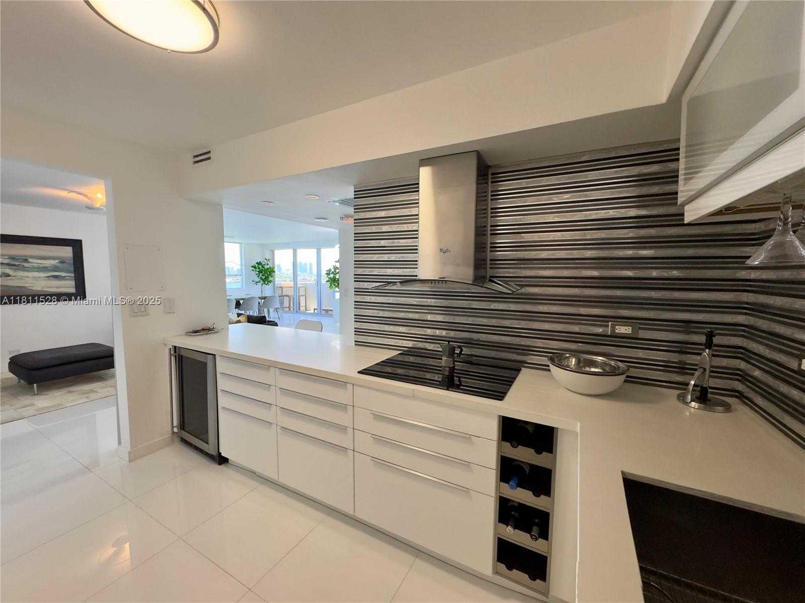 Small Image of 1500 BAY RD #1040S, Miami Beach Number 5