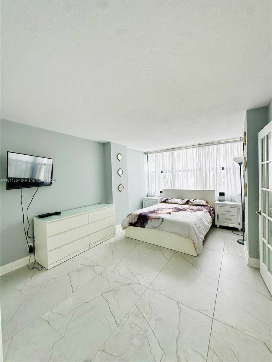 Small Image of 2401 SOUTH OCEAN DR #1204, Hollywood Number 11
