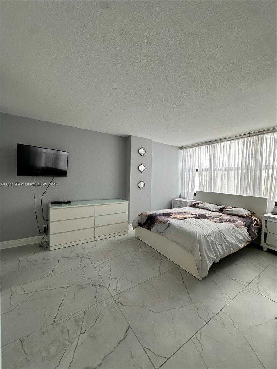 Small Image of 2401 SOUTH OCEAN DR #1204, Hollywood Number 12