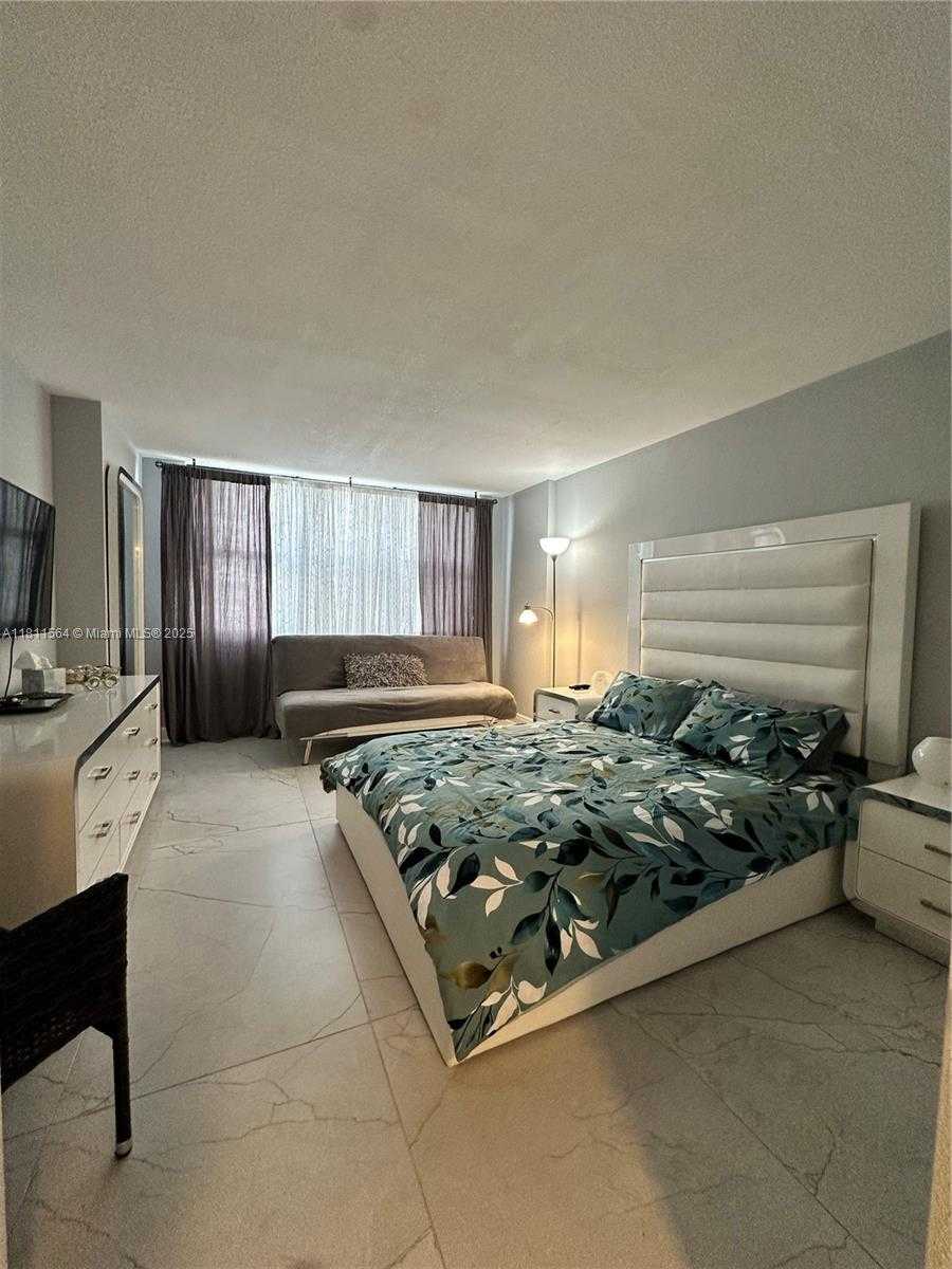 Small Image of 2401 SOUTH OCEAN DR #1204, Hollywood Number 7