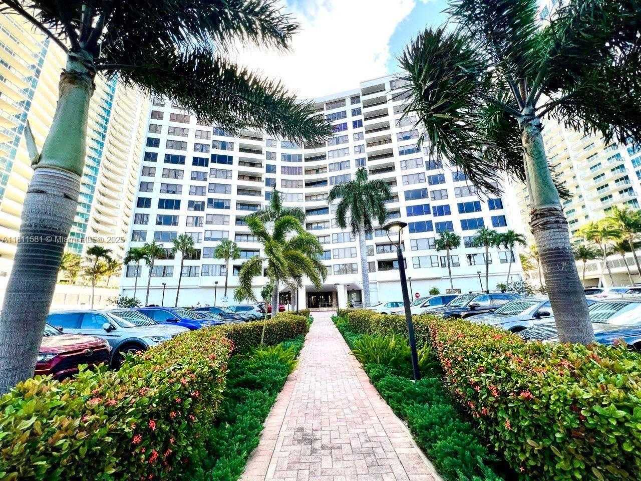 Small Image of 3505 SOUTH OCEAN DR #619, Hollywood Number 2